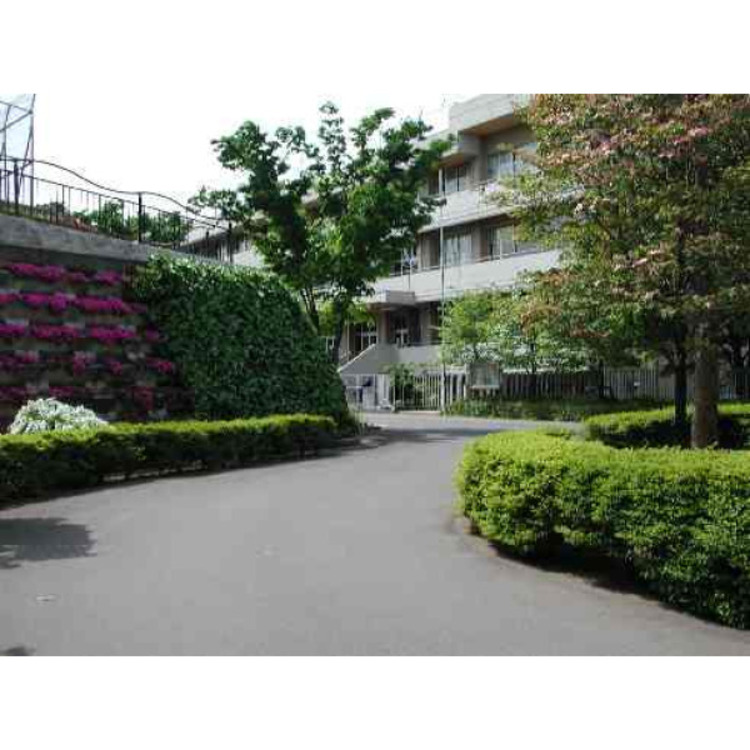 周辺 東金子中学校(約380m)