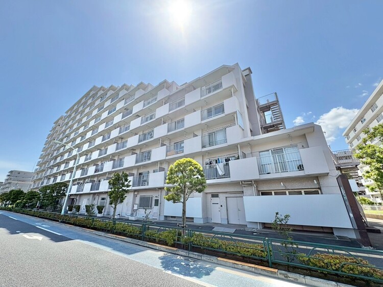 外観 現地に足をお運びいただいた際には、周辺散策などをお勧めいたします。