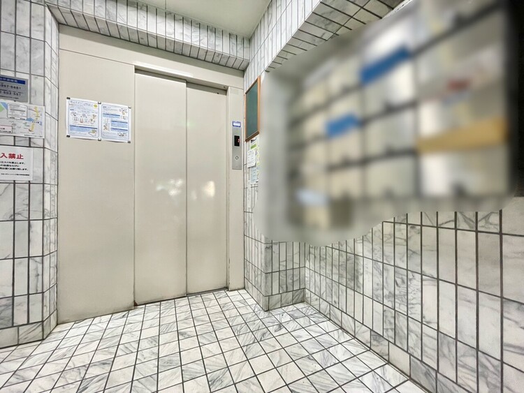 エントランス エントランス内部は、管理が行き届き清潔な共有スペースとなっています。