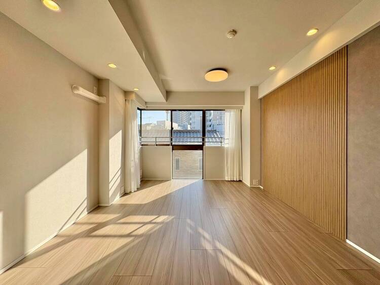 居間 快適に過ごす毎日を求めて、暮らしの中でご自身の「マイホーム」に創り上げてください。