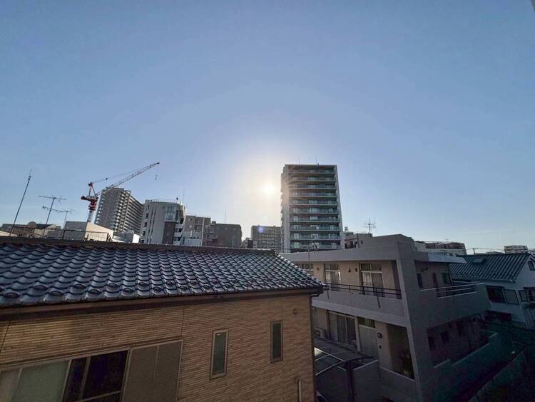 バルコニー 頬をなでる、優しい風を感じることが出来ます。