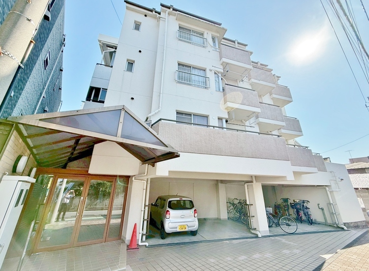 外観 資料には掲載していない情報が、現地にはたくさんあります。是非一度、現地をご確認ください。
