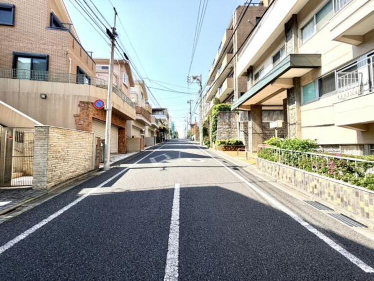 その他 駅からの帰り道には最寄りのスーパーがございます。毎日のご通勤など非常に助かります。