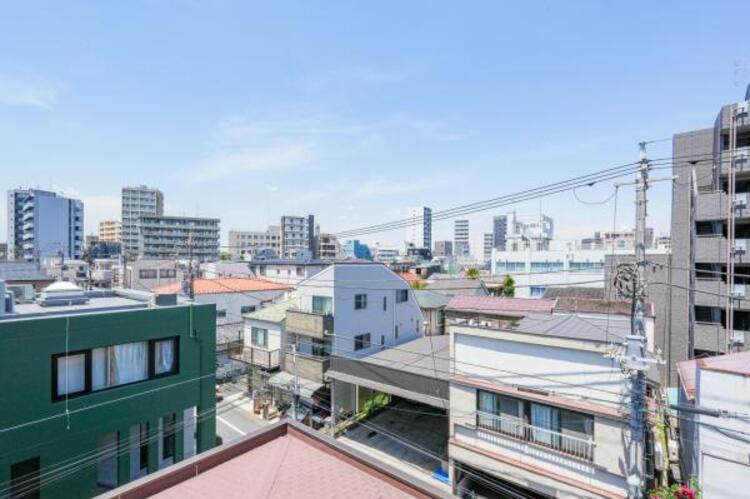 その他 開放感のある眺望。季節による景色の変化を日常の生活と共に感じてください。
