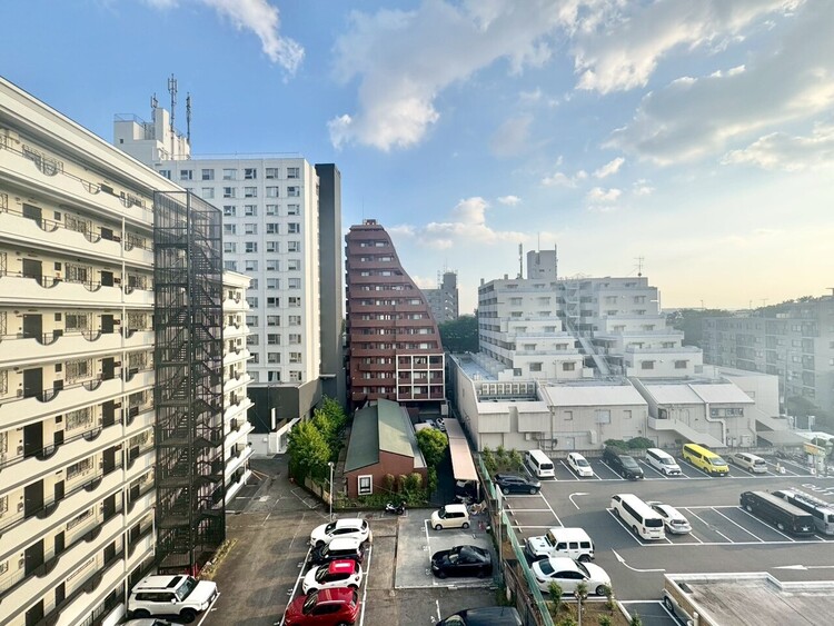 その他 眺望や窓からの景色が良いと、家で過ごす時間も快適です。