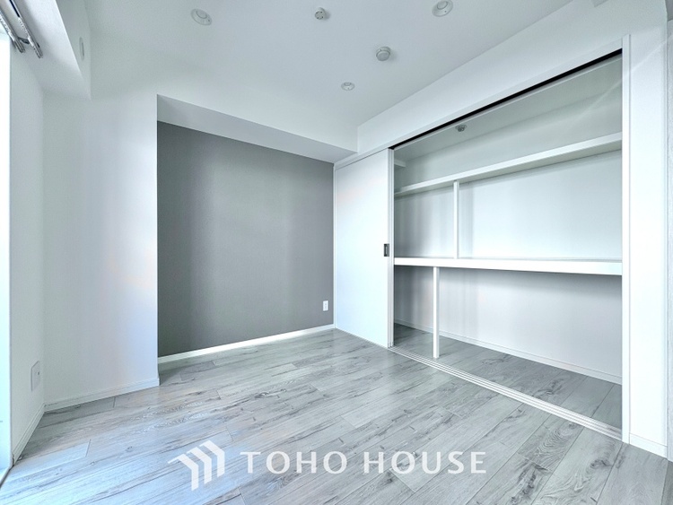 内装 使いやすく、明るい部屋に仕上がります。子供部屋や趣味のお部屋にご利用できます。ご自身で家具などを配置し、素敵な空間を創り上げられます。