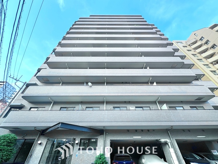 外観 漂う上質な空気感、マンションに入れば「おかえりなさい」と笑顔で迎えてくれるエントランス。最良の心配りを感じるマンションでした。