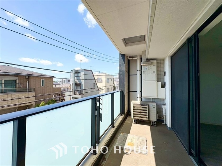 バルコニー 【BALCONY】◆Open new door◆扉の向こうには青空が広がっている。