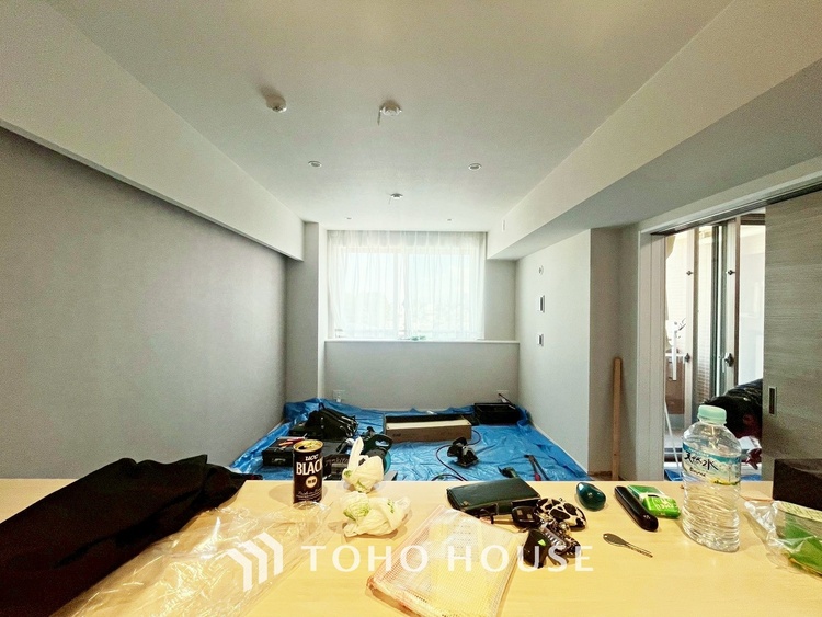 内装 現在改装中◆Sunshine◆光が燦々と入り、いるだけで気持ちいい。「開放的でゆとりあるお部屋です。」