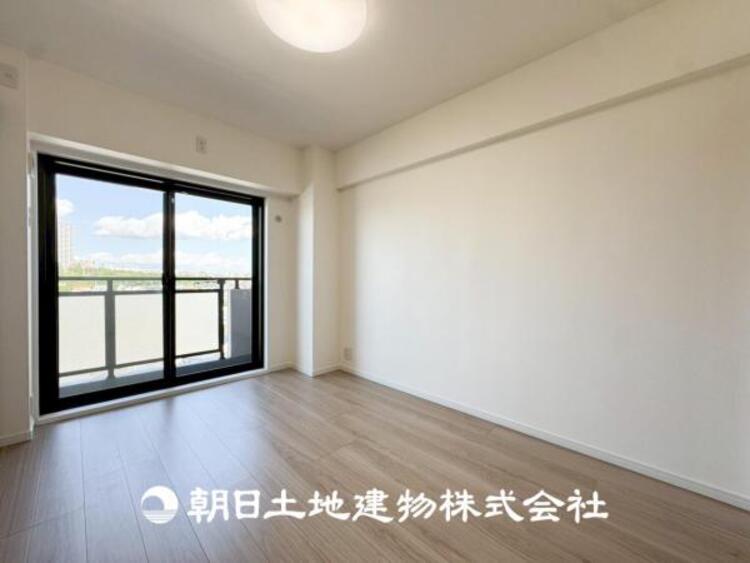 内装 【居室】設計者のセンスが求められる大切な空間だからこそ、落ち着いて過ごせる癒しと寛ぎの空間が欲しい。そんな願いを叶えました。