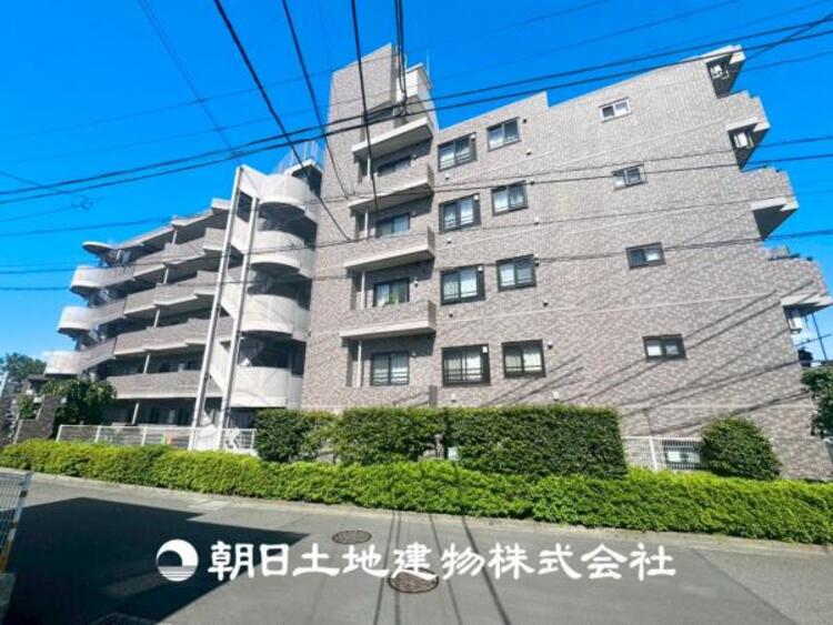 外観 【外観写真】将来にわたって資産価値が継続する「上質」な佇まいを目指しました。おしゃれな雰囲気や自然の潤い、親しみやすさといった特徴を、街に新たな価値をもたらし続けてくれます。