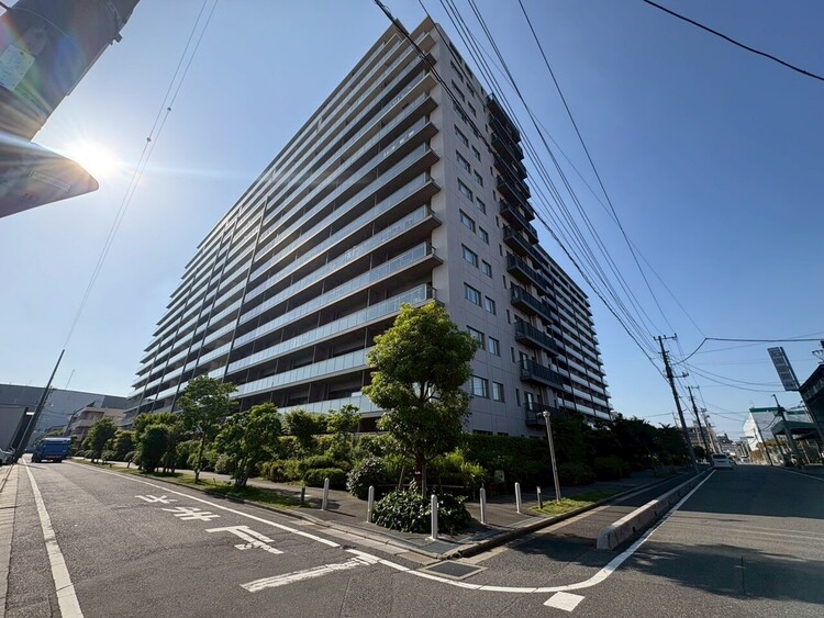 外観 現地に足をお運びいただいた際には、周辺散策などをお勧めいたします。