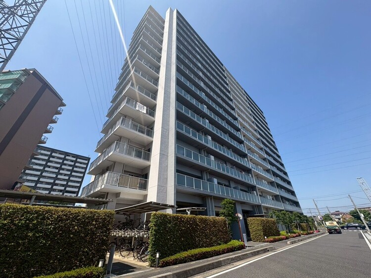 外観 資料には掲載していない情報が、現地にはたくさんあります。是非一度、現地をご確認ください。