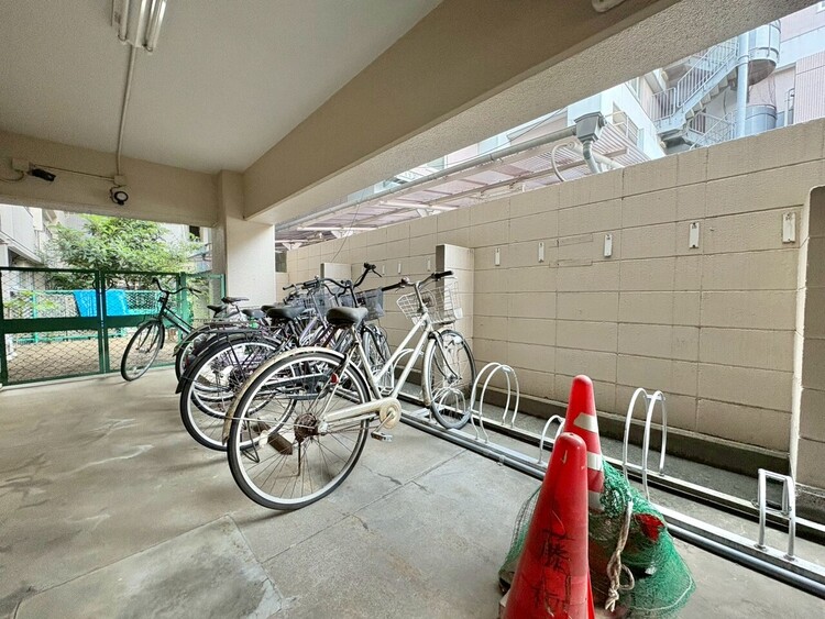 その他 きちんと整備された駐輪場。住む方の心遣いが感じられます。