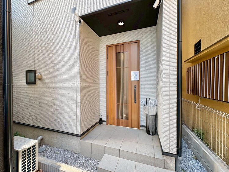 玄関 玄関を開ければ、そこは安らぎのご自宅。
