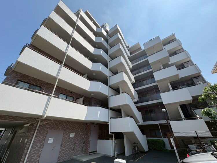 外観 資料には掲載していない情報が、現地にはたくさんあります。是非一度、現地をご確認ください。