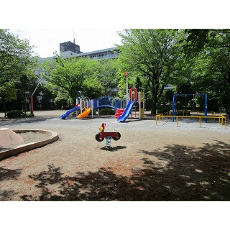 周辺 富士見公園(約640m)