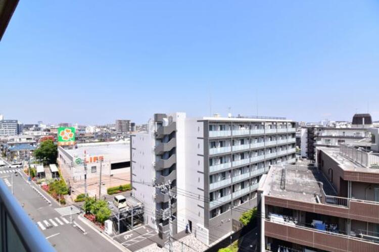 その他 開放感のある眺望。季節による景色の変化を　日常の生活と共に感じてください。 