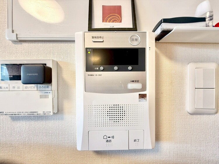 その他 誰が来てもわかる様にモニター付きインターホンを設置。