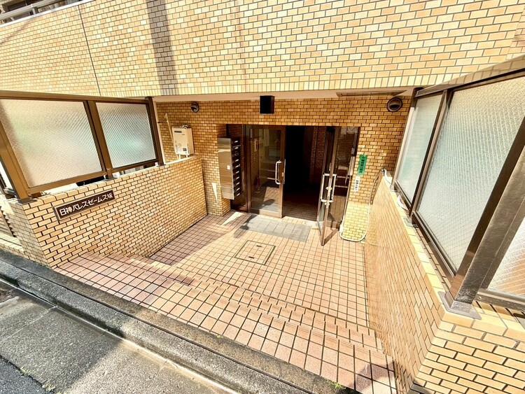 その他 上質感漂う玄関アプローチです。