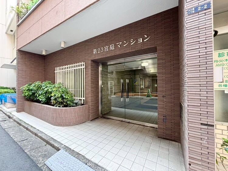 その他 上質感漂う玄関アプローチです。