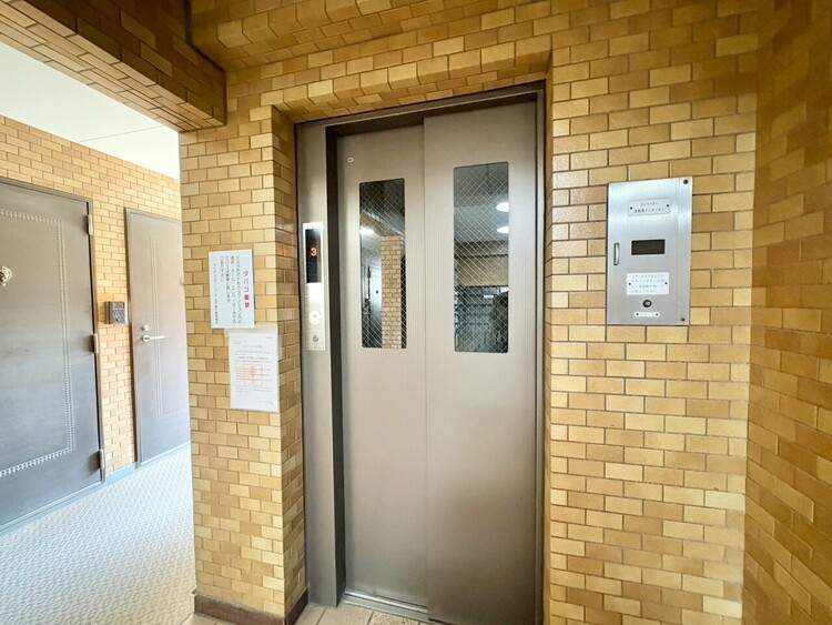 その他 エレベーター完備のため荷物が多くなっても安心。