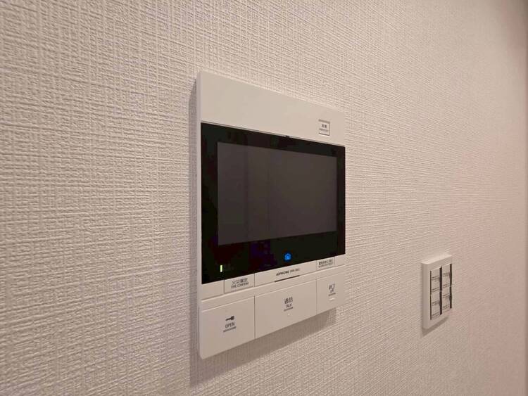 その他 誰が来てもわかる様にモニター付きインターホンを設置。