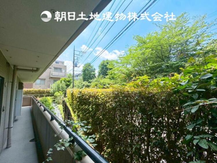 その他 【眺望】気持ちよい開放感があり、遮るものもなく気持ちのいい景色が広がります。お部屋にも爽やかな風と暖かく柔らかな日差しが差し込み、気持ちを穏やかにしてくれます。毎日の暮らしを豊かに彩ります。