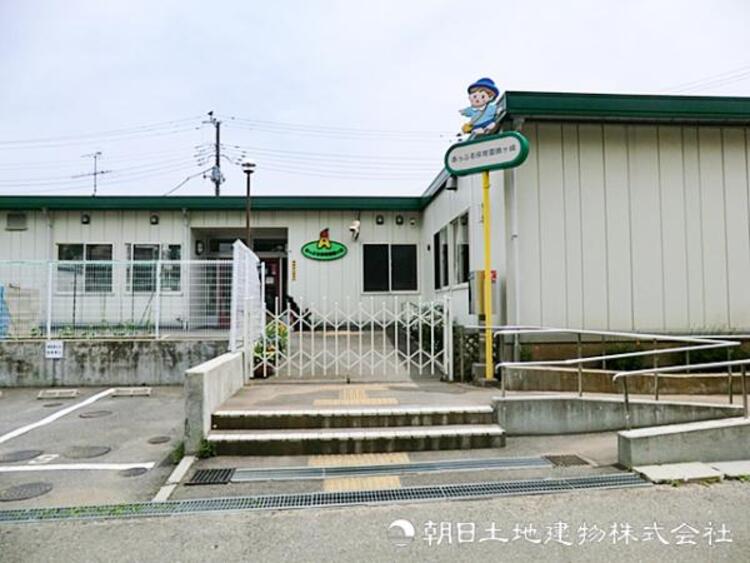 周辺 【あっぷる保育園鶴ヶ峰】850ｍ　家庭的な温かさの中で、一人ひとりの成長を大切にし、安心してのびのび過ごせる環境が整った保育園です。