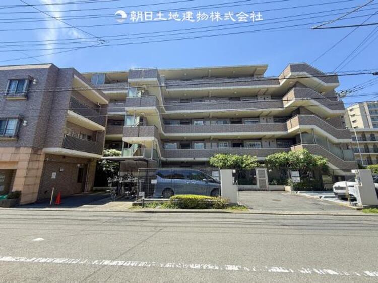 外観 芹ヶ谷公園が近く、休日はご家族で楽しめますよ♪