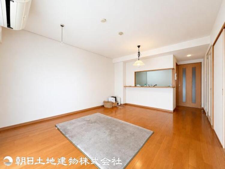 居間 じ空間に居ながら、個人の時間も大切にできます