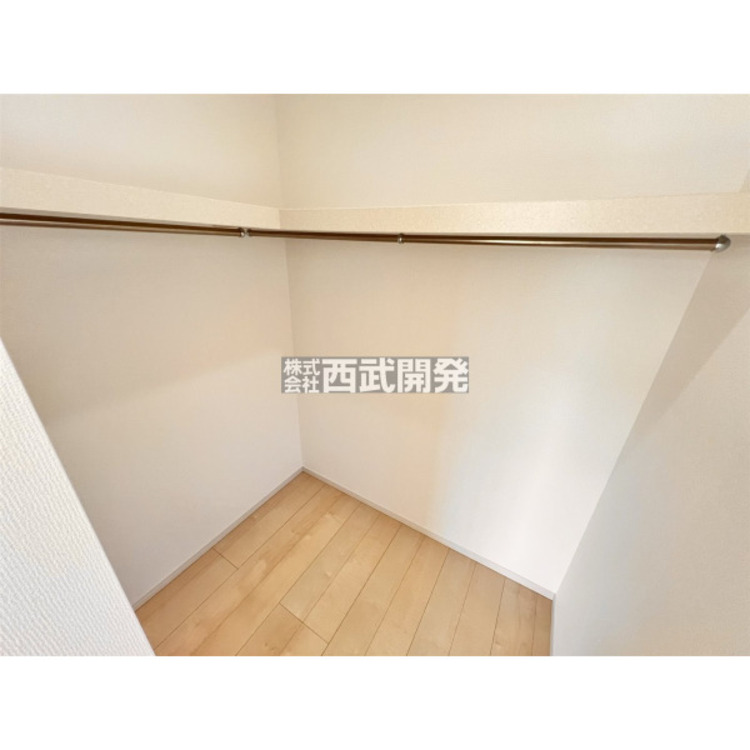 収納 ウォークインクローゼット