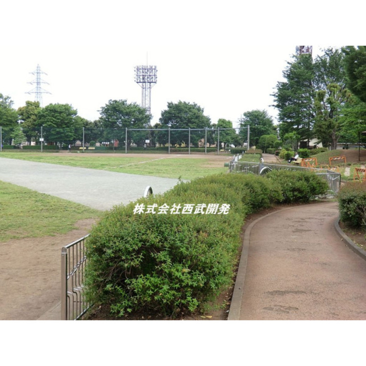 周辺 東村山運動公園(約940m)