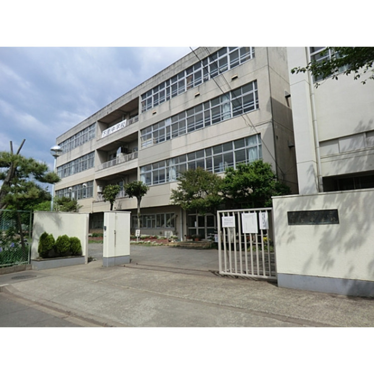 周辺 下里中学校(約1370m)