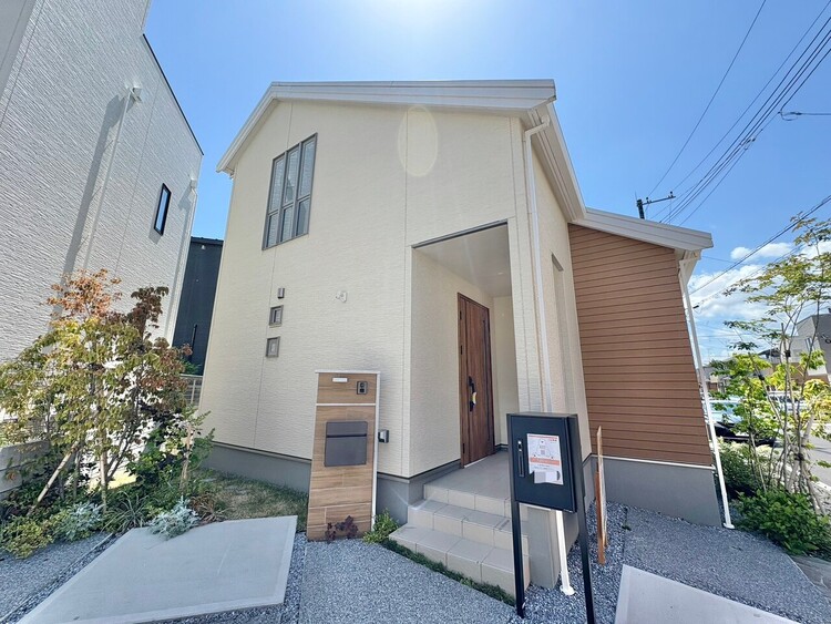 外観 資料には掲載していない情報が、現地にはたくさんあります。是非一度、現地をご確認ください。