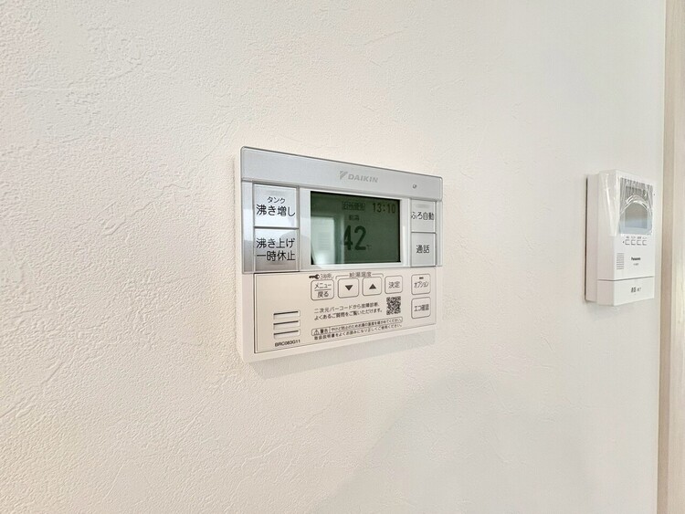 設備 見やすい画面で操作しやすい給湯パネルです。