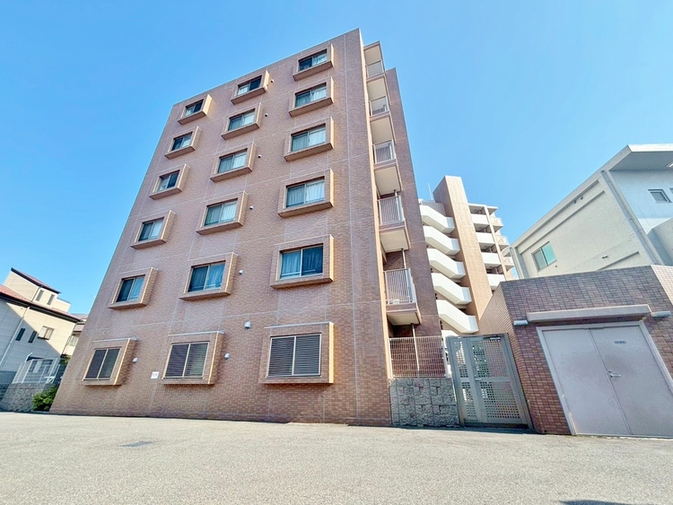 外観 現地に足をお運びいただいた際には、周辺散策などをお勧めいたします。