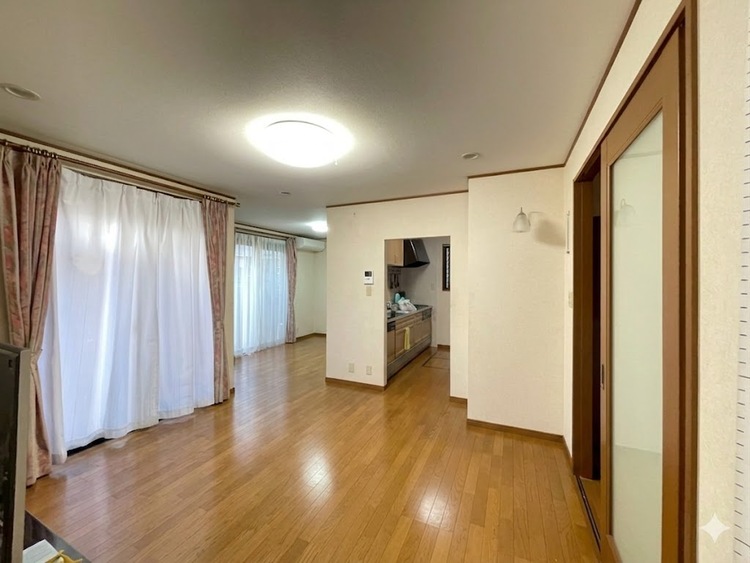 居間 豊かな居住性と、安心感を満たすクオリティが見事に調和した住空間。※加工により家具消しを施しております。