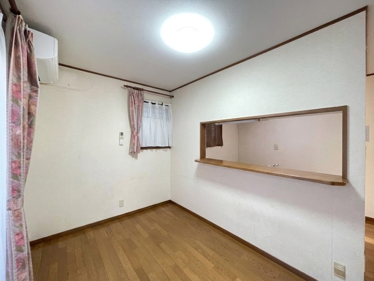 居間 過ごす時間が、たくさんの思い出として紡がれていく場所。※加工により家具消しを施しております。