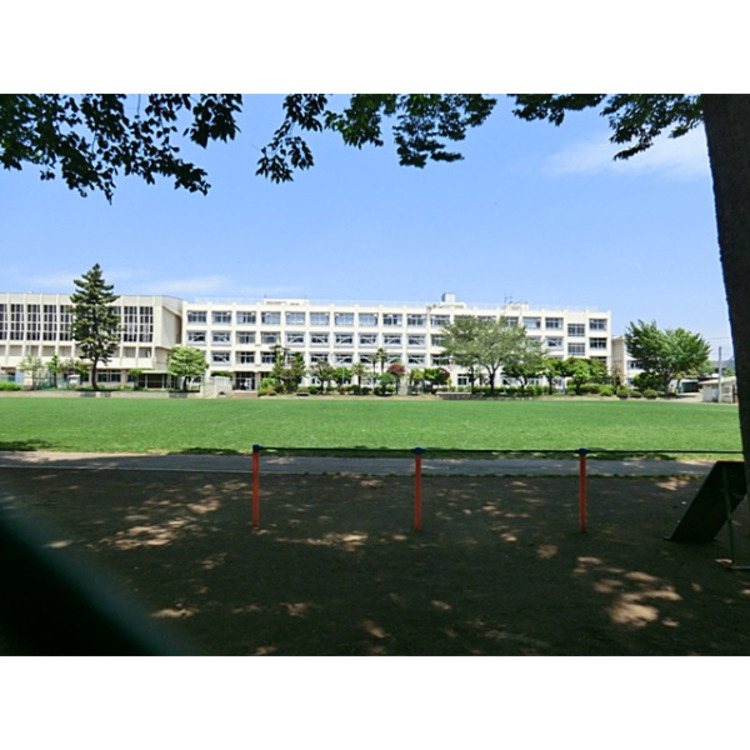 周辺 第二小学校(約600m)