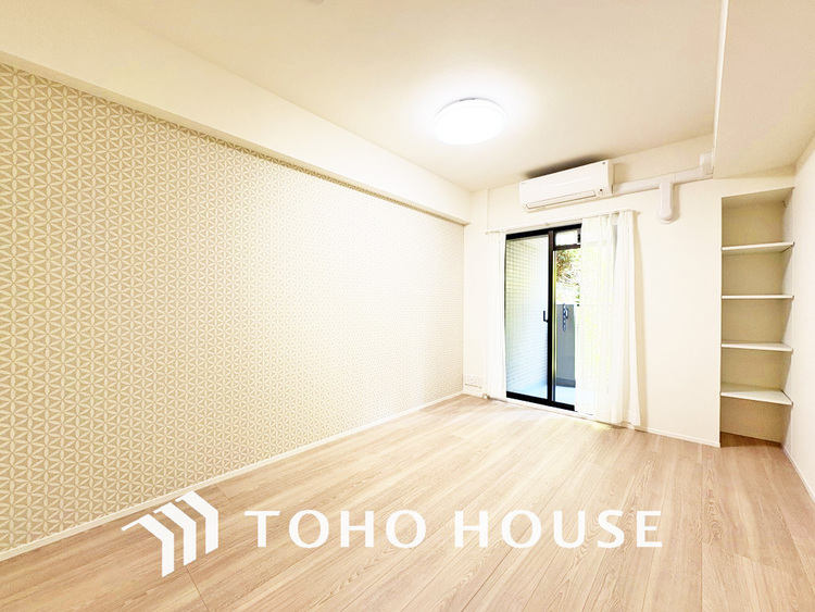 内装 採光もある洋室は、くつろぎのひと時を過ごすのにぴったり