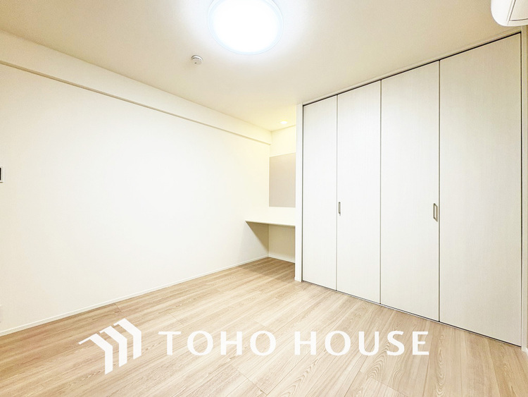内装 シンプルですっきりとした室内は飽きのこない居心地の良い雰囲気