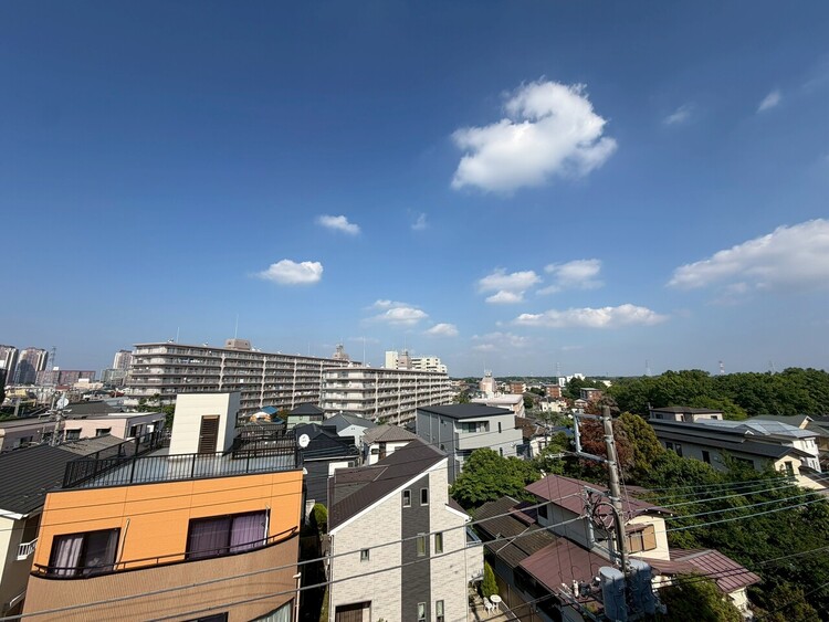 その他 眺望や窓からの景色が良いと、家で過ごす時間も快適です。