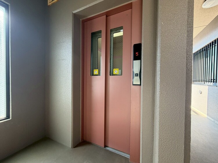 その他 エレベーター完備のため荷物が多くなっても安心。