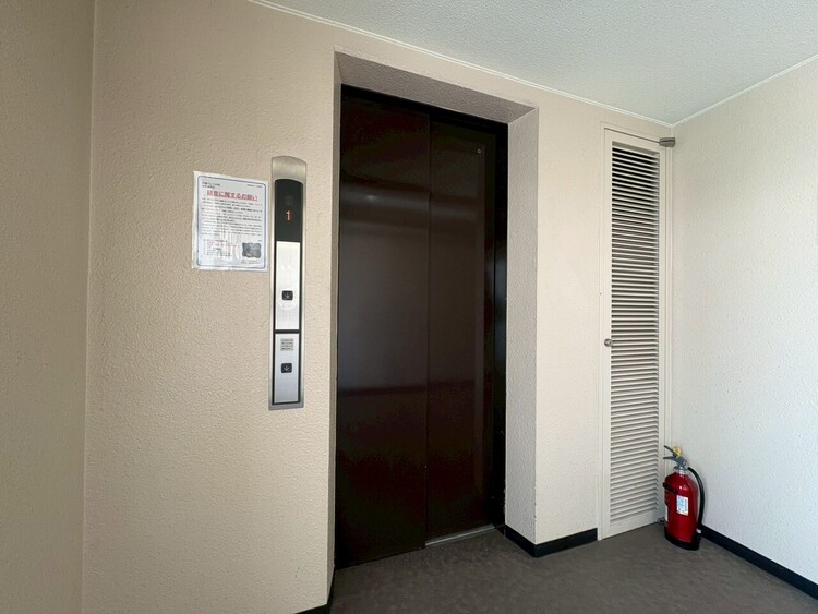 その他 エレベーター完備のため荷物が多くなっても安心。