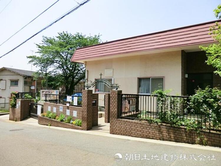 周辺 【梅が丘天使幼稚園】690ｍ　少人数制でとても手厚く家庭的な対応が評判です。キリスト教をベースにした教育で思いやりや豊かな心を育む、あたたかい雰囲気の幼稚園です。