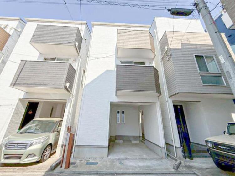 外観 閑静な住宅地の立地の為、気持ちよく過ごすことが出来そうです！やさしい陽とやわらかな風が生活を彩ります　ゆとりがあり、心地よく落ち着いて過ごせる日常は次世代にもつなげていきたい大切な資産です！ 