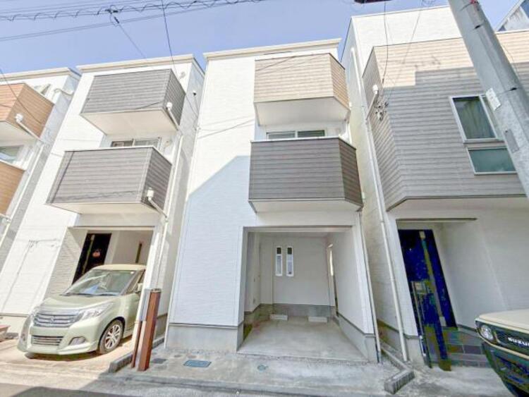 外観 この場所でよかったと心から言える立地と環境がここにあります！日々過ごす中で感じる喜びはプライスレス！今〜未来どのタイミング、どの世代でも快適に過ごすことができる場所は何事にも代えがたい贅沢です！！ 