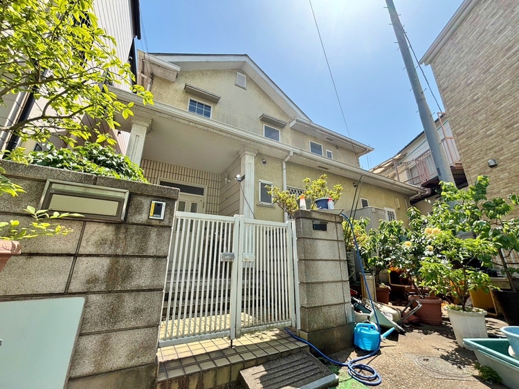 外観 資料には掲載していない情報が、現地にはたくさんあります。是非一度、現地をご確認ください。