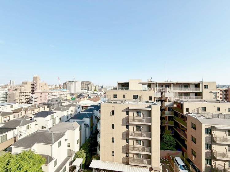 バルコニー 頬をなでる、優しい風を感じることが出来ます。